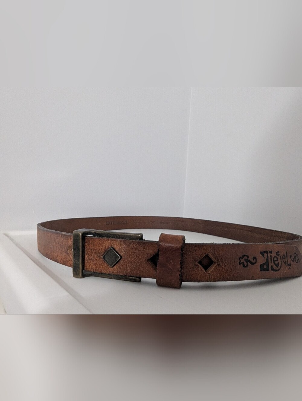 Diesel Y2K Leather Belt Made In Italy with Brass Buckle & Diamond Hoies Sz 36